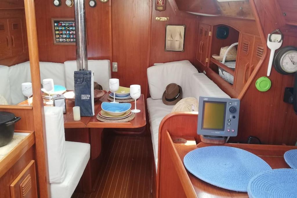 Boat-Apartamento Flotante Cadiz.. La Juanita Arroyo Екстериор снимка