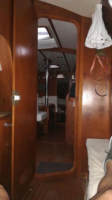 Boat-Apartamento Flotante Cadiz.. La Juanita Arroyo Екстериор снимка