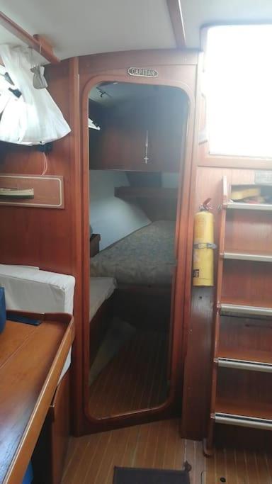 Boat-Apartamento Flotante Cadiz.. La Juanita Arroyo Екстериор снимка