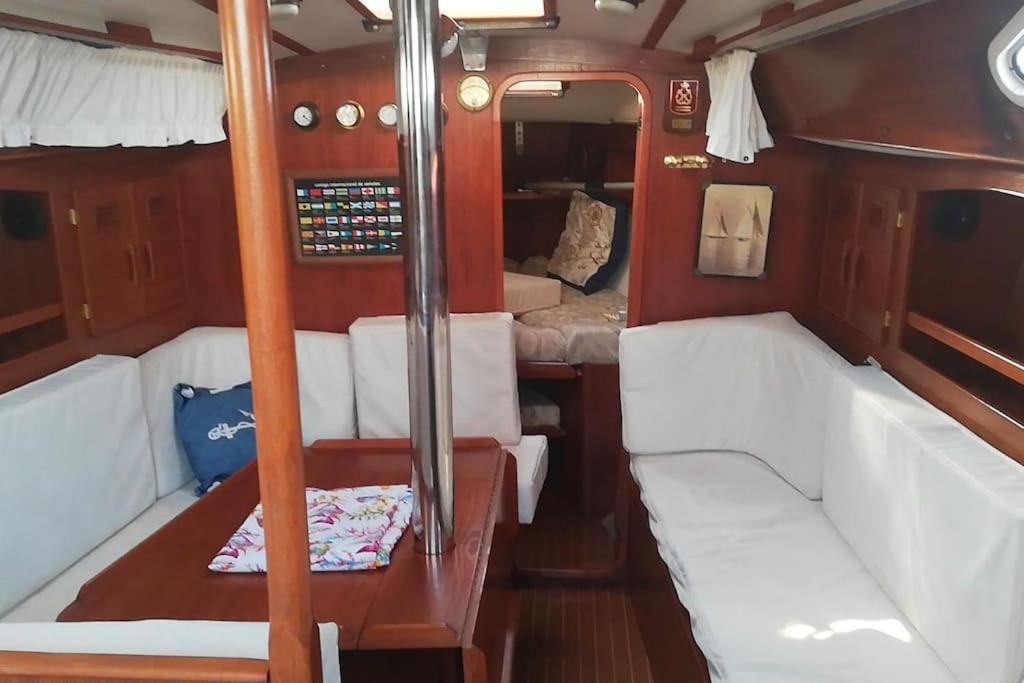 Boat-Apartamento Flotante Cadiz.. La Juanita Arroyo Екстериор снимка